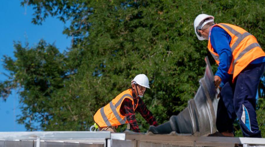 Professional residential roofers in Batesville, IN